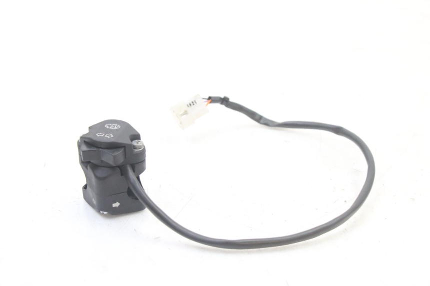 photo de LEFT SWITCH DERBI SENDA SM DRD X-TREME 50 (2011 - 2017)