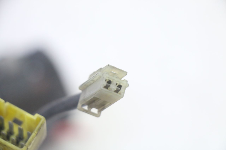 photo de LEFT SWITCH SUZUKI DL V STROM 1000 (2002 - 2007) - Surface and material condition