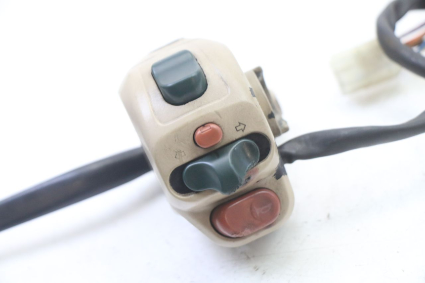 photo de LEFT HANDLEBAR SWITCH PEUGEOT ELYSEO 125 (1999 - 2004)