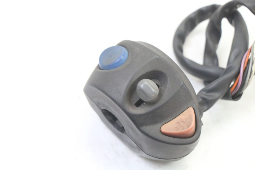 photo de LEFT HANDLEBAR SWITCH PEUGEOT ELYSTAR 50 (2002 - 2014)