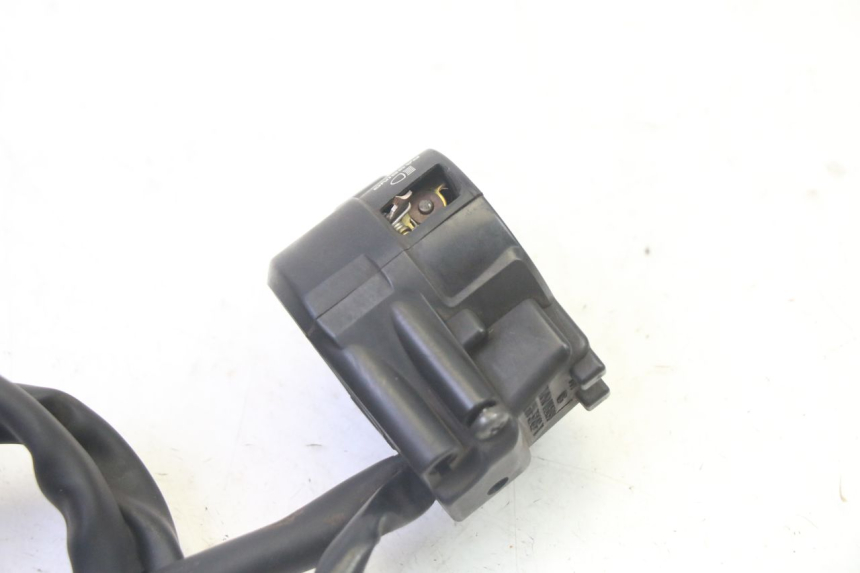 photo de LEFT HANDLEBAR SWITCH HONDA FES S-WING SWING ABS 125 (2007 - 2015)