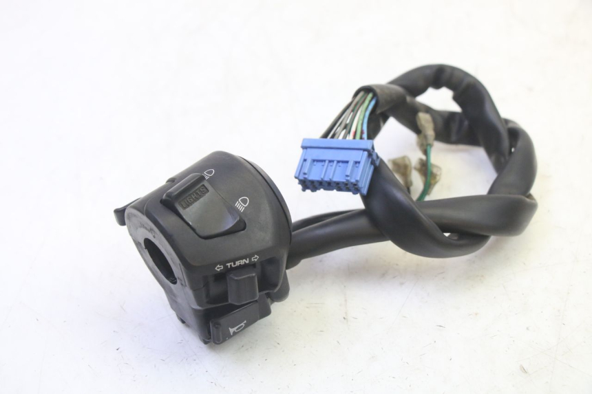 photo de LEFT HANDLEBAR SWITCH HONDA FES S-WING SWING ABS 125 (2007 - 2015)
