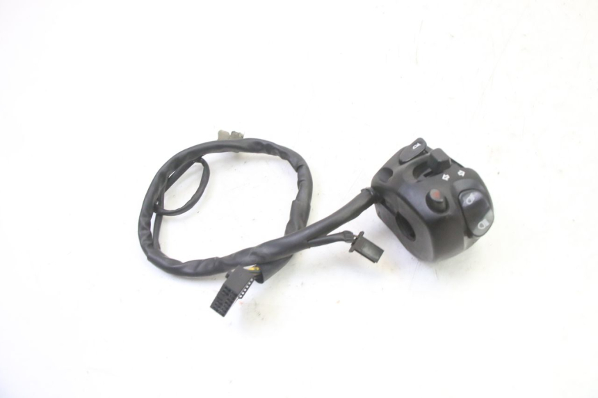 photo de LEFT SWITCH YAMAHA FZ6 FAZER S2 600 (2007 - 2011)