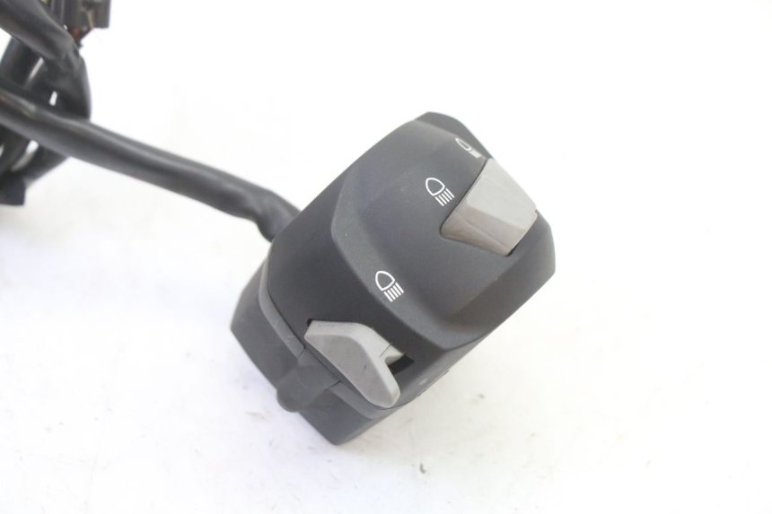 photo de LEFT SWITCH BMW G310 R 310 (2016 - 2020)