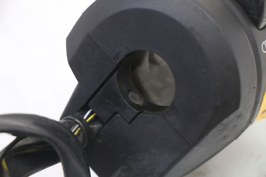 photo de LEFT SWITCH SUZUKI GSR 750 (2011 - 2017)