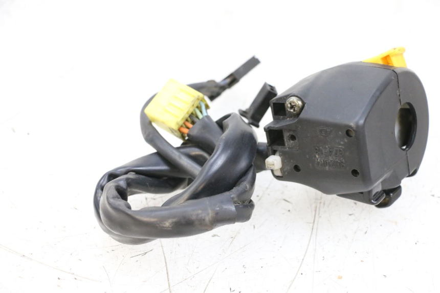 photo de LEFT SWITCH SUZUKI GSXR GSX-R 1000 (2003 - 2004) - Alternative perspective
