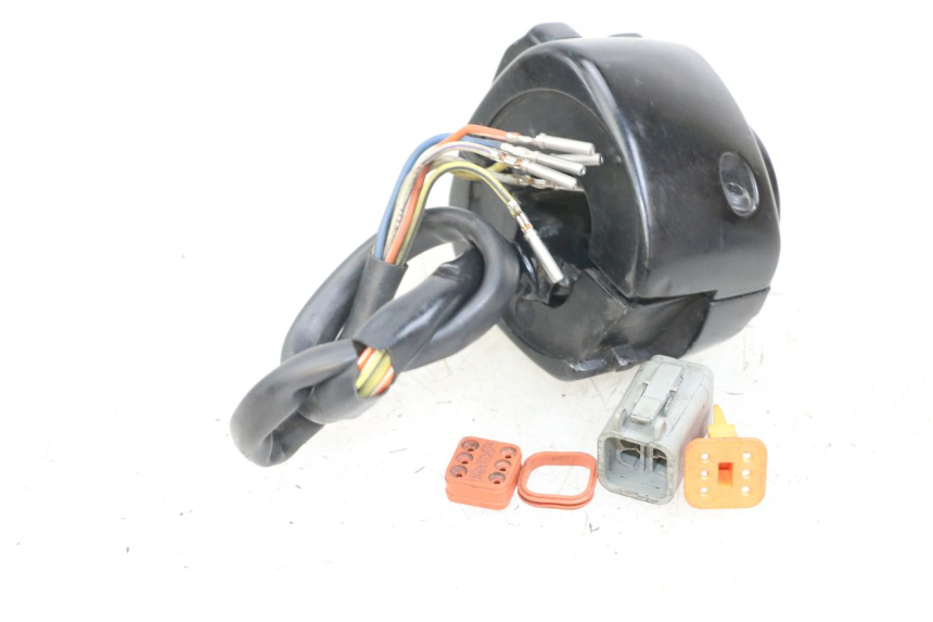 photo de LEFT SWITCH HARLEY DAVIDSON SPORTSTER XL CUSTOM 1200 (2003 - 2004)