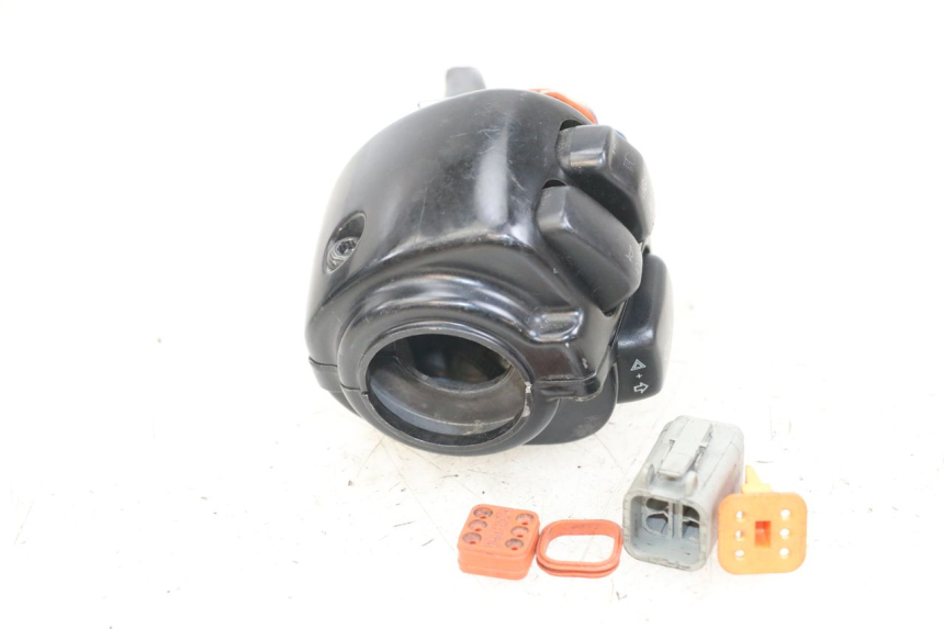 photo de LEFT SWITCH HARLEY DAVIDSON SPORTSTER XL CUSTOM 1200 (2003 - 2004)