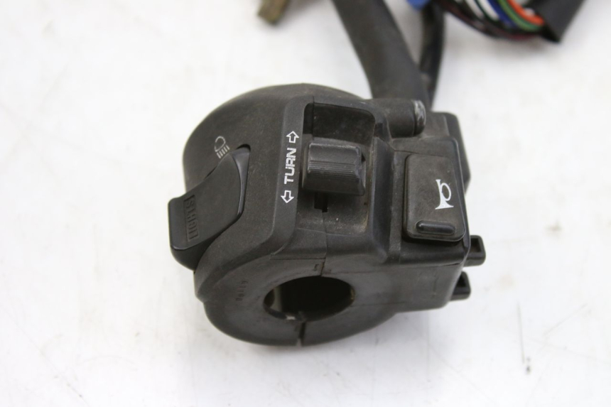 photo de LEFT HANDLEBAR SWITCH HONDA FES S-WING SWING ABS 125 (2007 - 2015)