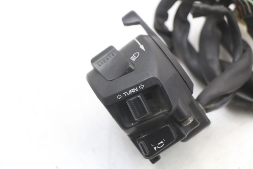 photo de LEFT HANDLEBAR SWITCH HONDA NTV DEAUVILLE 650 (1998 - 2001)