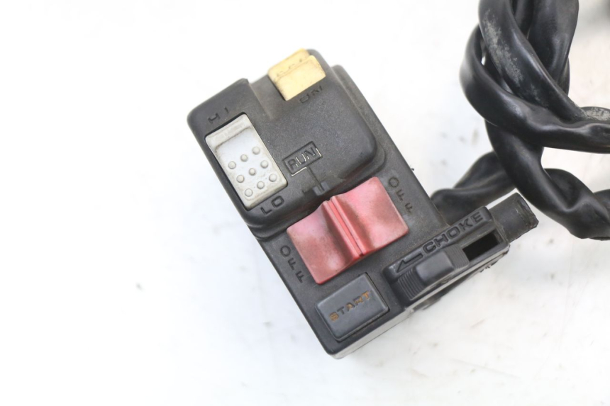 photo de LEFT HANDLEBAR SWITCH HONDA TRX 300 (1988 - 2000)