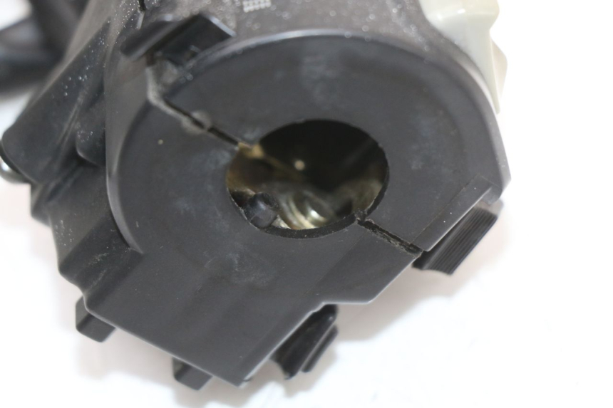 photo de LEFT HANDLEBAR SWITCH JONWAY AZTRAL 125 (2008 - 2017)