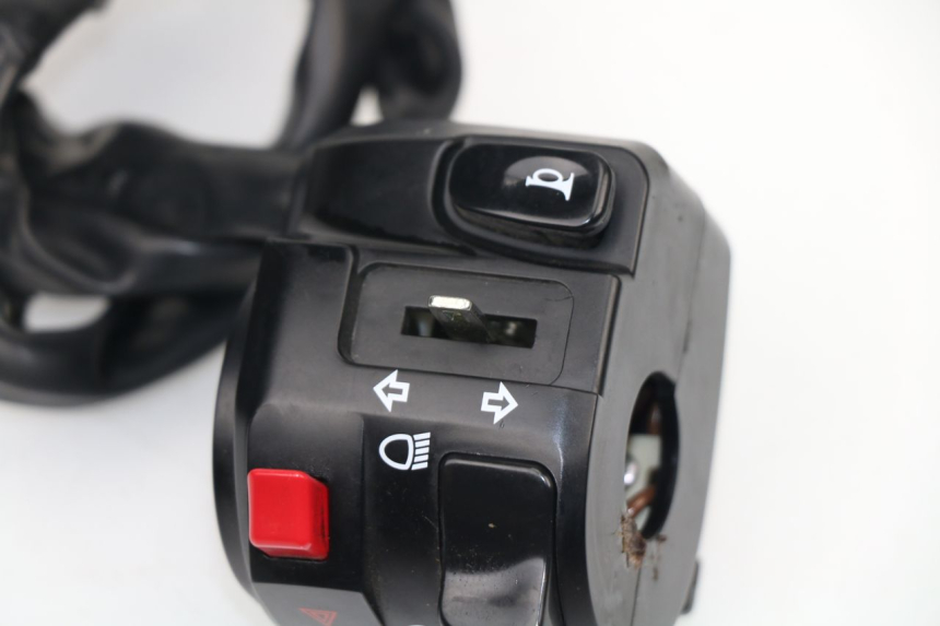 photo de LEFT HANDLEBAR SWITCH KAWASAKI VERSYS ABS 650 (2015 - 2018)
