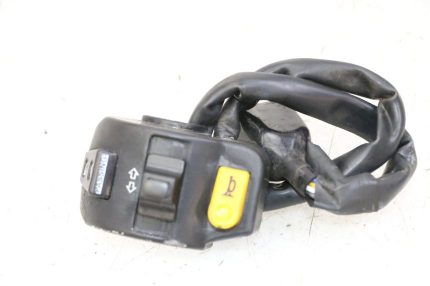 photo de LEFT HANDLEBAR SWITCH PEUGEOT KISBEE 2T 50 (2010 - 2017)