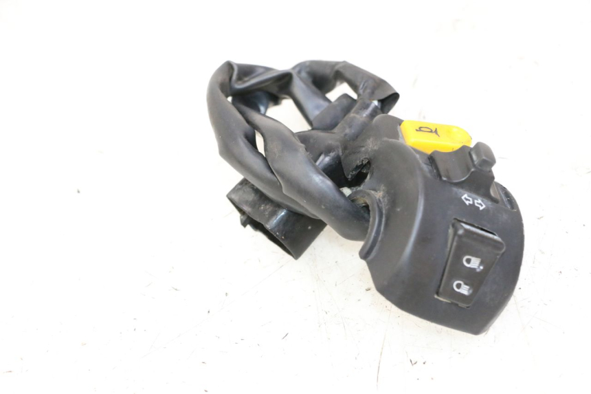 photo de LEFT HANDLEBAR SWITCH PEUGEOT KISBEE 2T 50 (2010 - 2017)