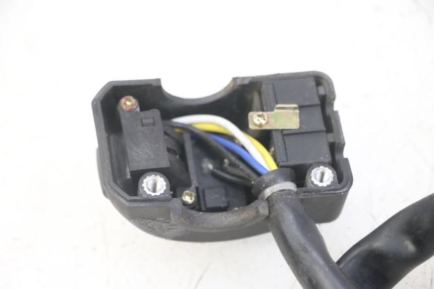 photo de LEFT HANDLEBAR SWITCH PEUGEOT KISBEE 4T 50 (2018 - 2022)
