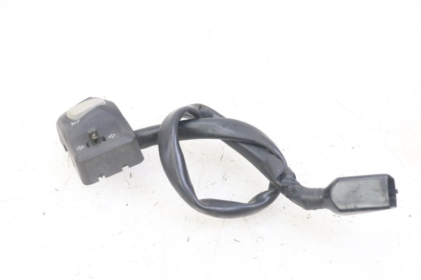 photo de LEFT HANDLEBAR SWITCH PEUGEOT KISBEE 4T 50 (2018 - 2022)