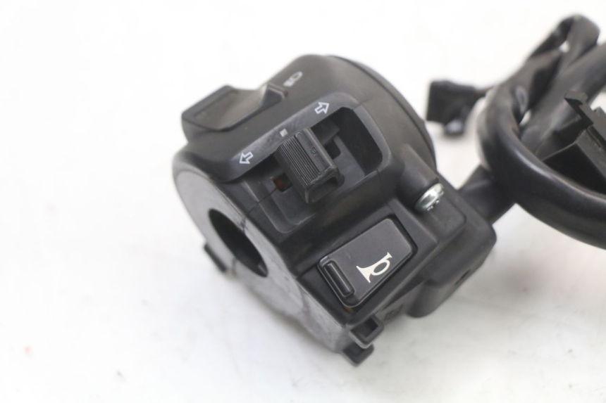 photo de LEFT HANDLEBAR SWITCH KYMCO X-TOWN XTOWN 125 (2016 - 2021)