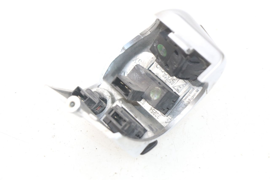 photo de LEFT HANDLEBAR SWITCH PIAGGIO MP3 LT 400 (2007 - 2012)