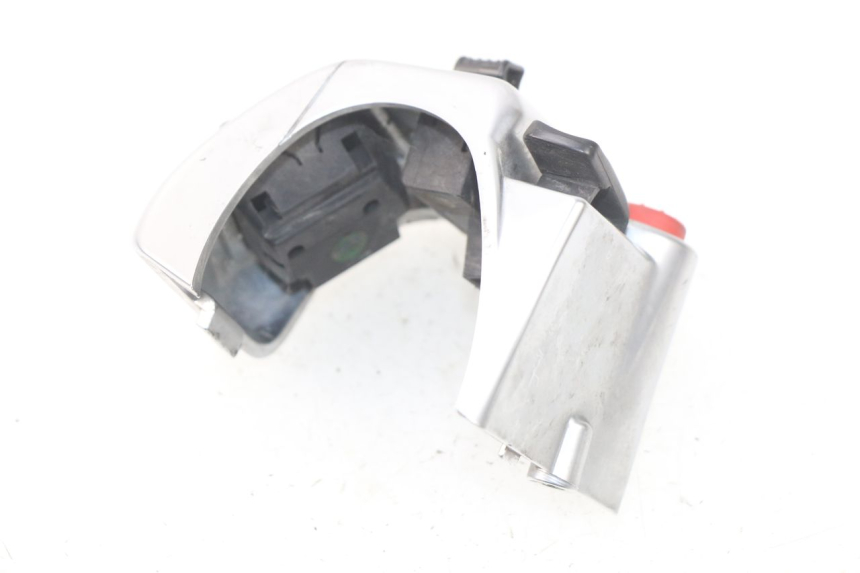 photo de LEFT HANDLEBAR SWITCH PIAGGIO MP3 LT 400 (2007 - 2012)