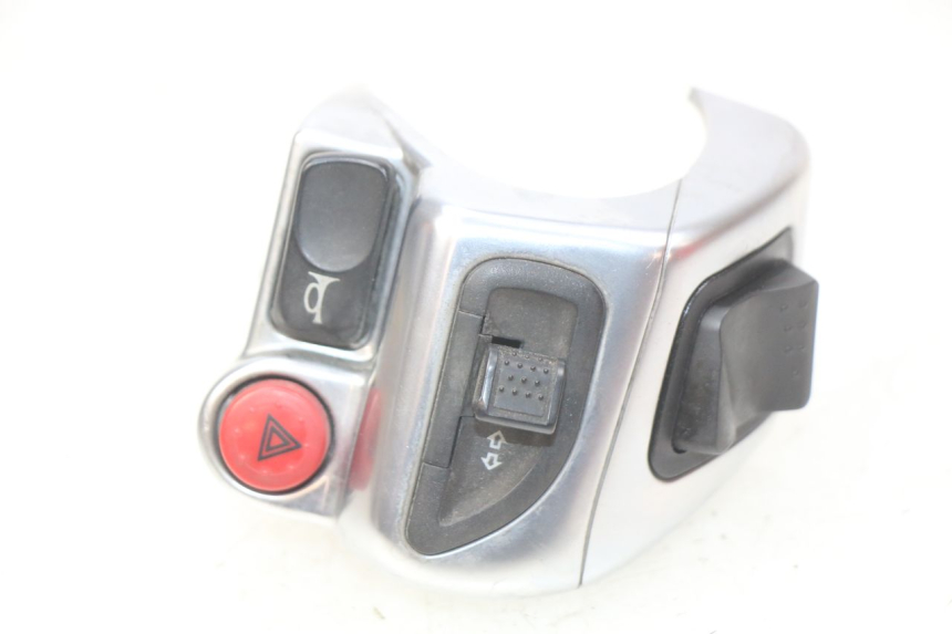 photo de LEFT HANDLEBAR SWITCH PIAGGIO MP3 LT 300 (2010 - 2016)