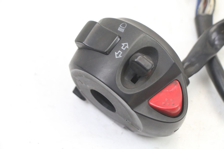 photo de LEFT HANDLEBAR SWITCH PEUGEOT CITYSTAR 125 (2011 - 2017)