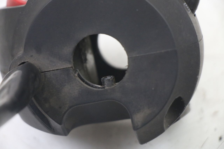 photo de LEFT HANDLEBAR SWITCH PEUGEOT CITYSTAR 125 (2011 - 2017)