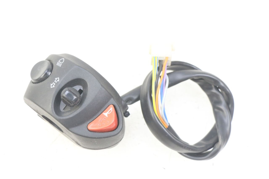 photo de LEFT HANDLEBAR SWITCH PEUGEOT CITYSTAR 2T 50 (2018 - 2021)
