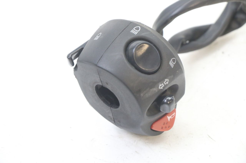 photo de LEFT HANDLEBAR SWITCH PEUGEOT CITYSTAR 2T 50 (2018 - 2021)