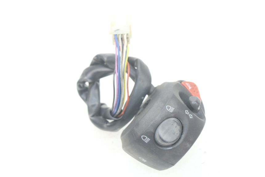 photo de LEFT HANDLEBAR SWITCH PEUGEOT GEOPOLIS 400 (2007 - 2013)