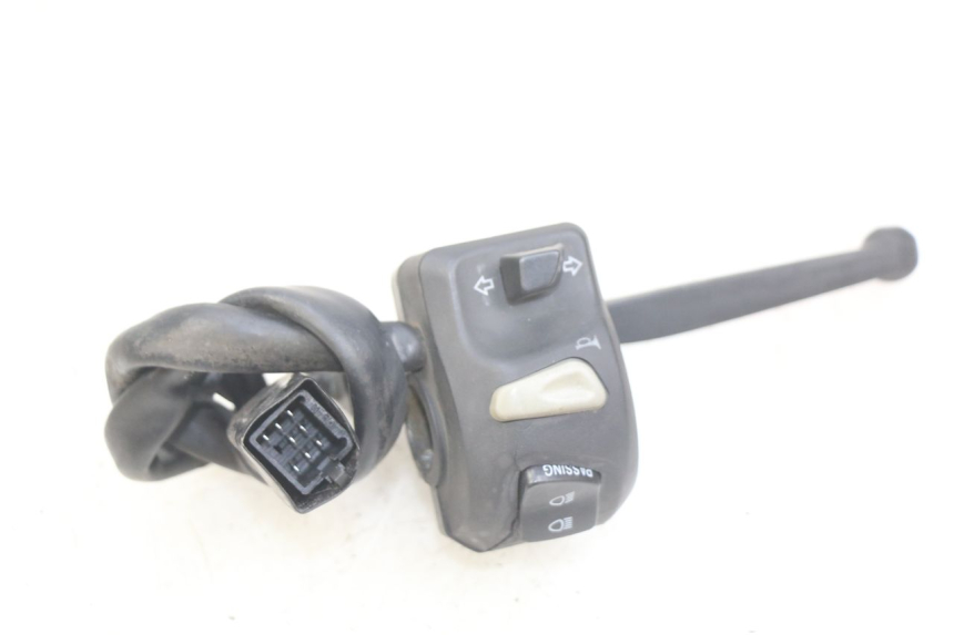 photo de LEFT HANDLEBAR SWITCH PEUGEOT KISBEE 2T 50 (2010 - 2017)