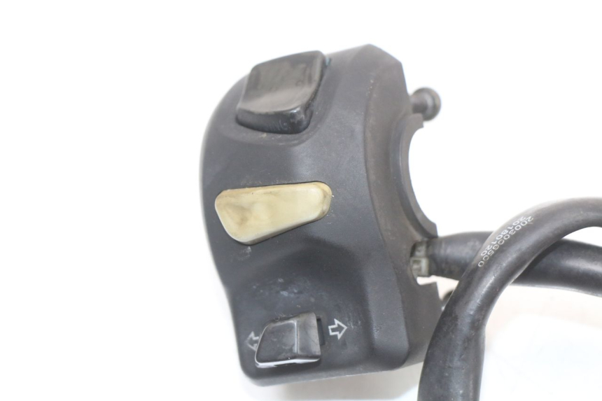 photo de LEFT HANDLEBAR SWITCH PEUGEOT KISBEE 4T 50 (2018 - 2022)