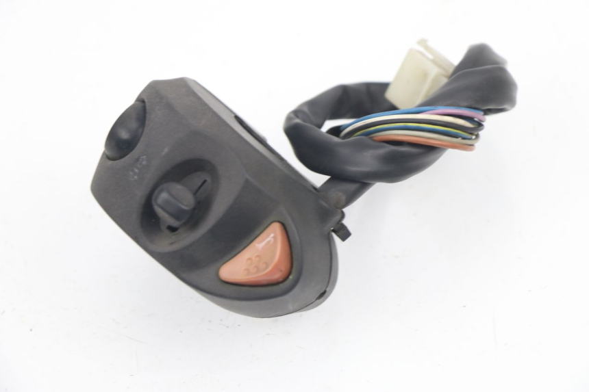 photo de LEFT HANDLEBAR SWITCH PEUGEOT SATELIS 125 (2006 - 2009)