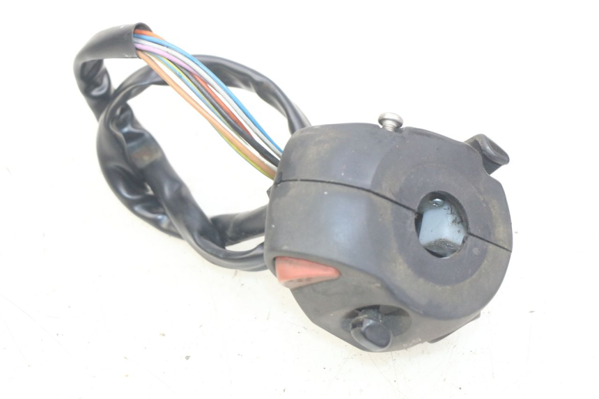 photo de LEFT HANDLEBAR SWITCH PEUGEOT SATELIS 125 (2010 - 2012)