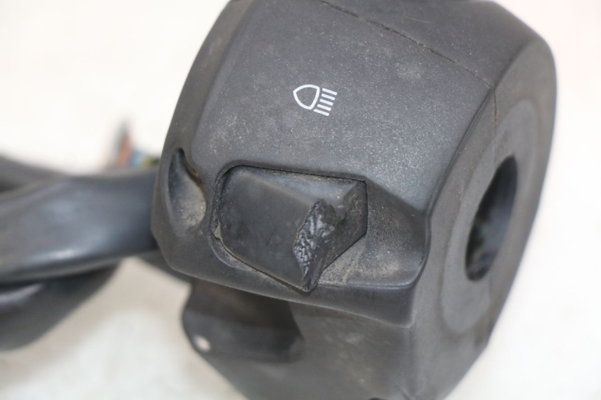 photo de LEFT HANDLEBAR SWITCH PEUGEOT SATELIS 125 (2010 - 2012)