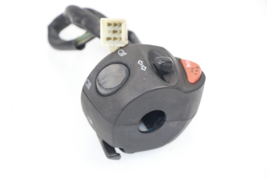 photo de LEFT HANDLEBAR SWITCH PEUGEOT SATELIS 125 (2006 - 2009)