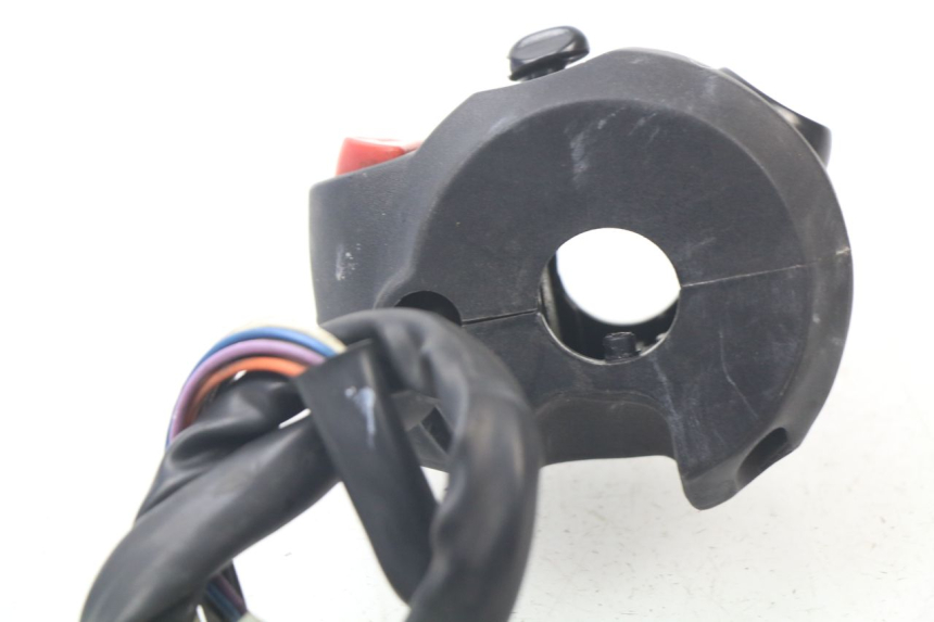 photo de LEFT HANDLEBAR SWITCH PEUGEOT SATELIS COMPRESSOR K15 125 (2006 - 2009)