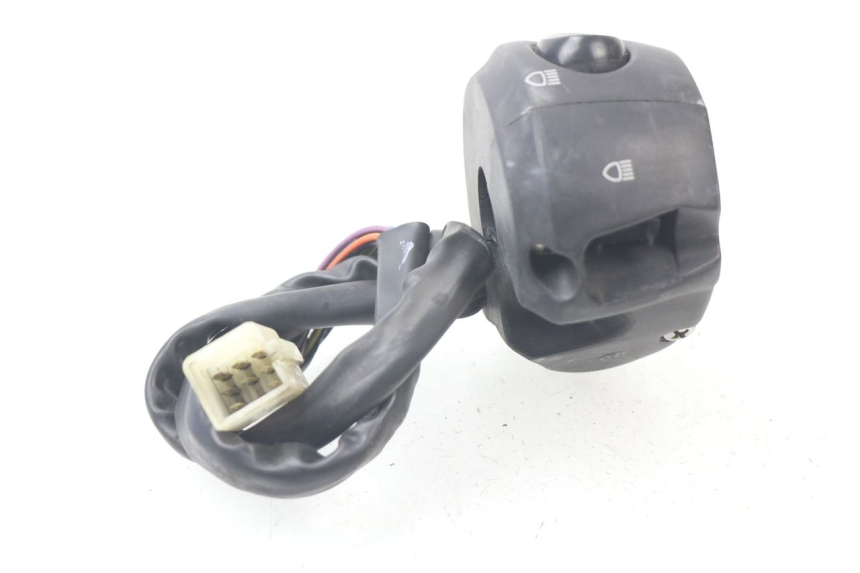 photo de LEFT HANDLEBAR SWITCH PEUGEOT SATELIS COMPRESSOR K15 125 (2006 - 2009)