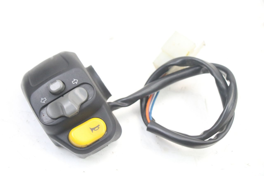 photo de LEFT HANDLEBAR SWITCH PEUGEOT TKR TREKKER FURIOUS 50 (2005 - 2014)