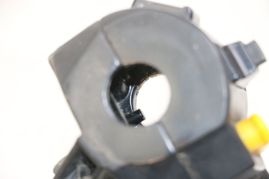 photo de LEFT SWITCH PEUGEOT VIVACITY 125 (2010 - 2017)