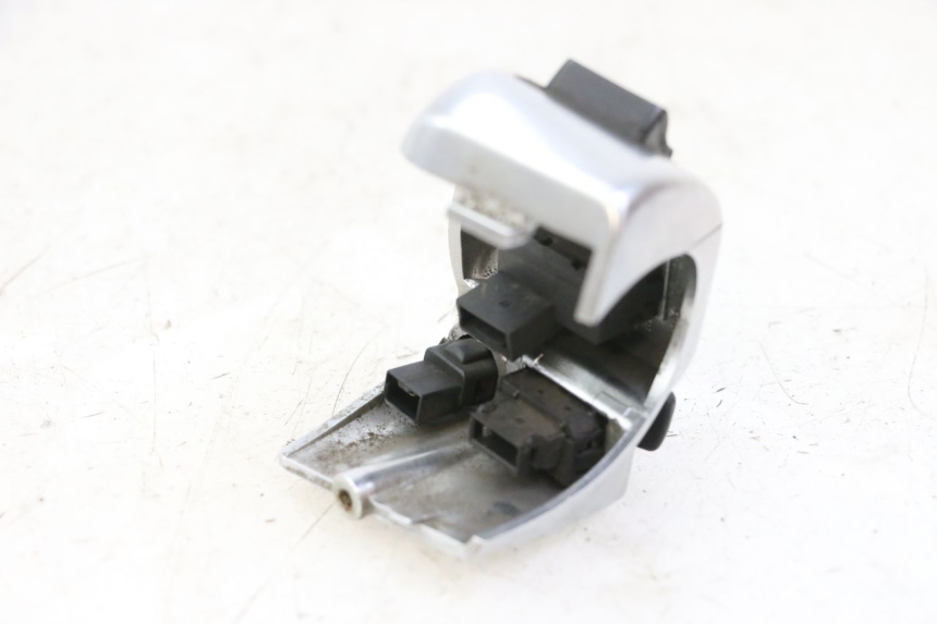 photo de LEFT HANDLEBAR SWITCH PIAGGIO MP3 125 (2006 - 2014)