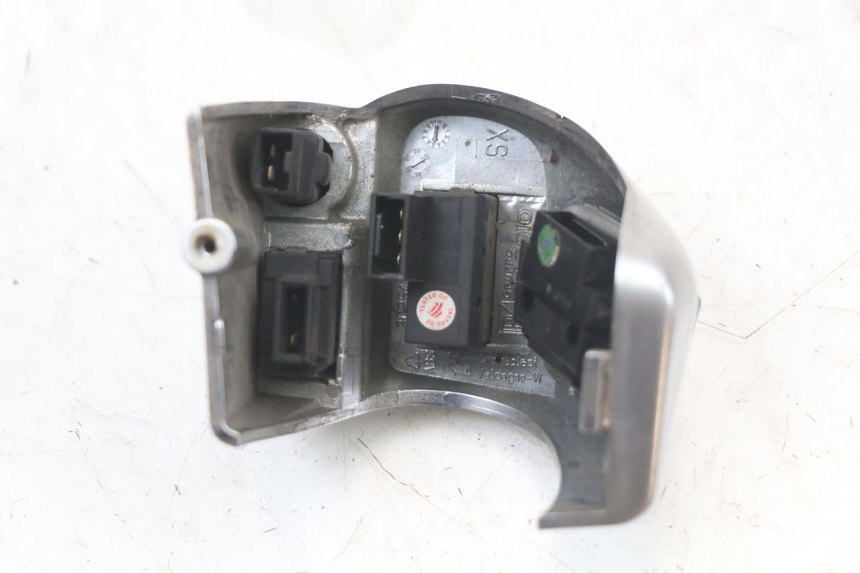 photo de LEFT HANDLEBAR SWITCH PIAGGIO MP3 LT 400 (2007 - 2012)