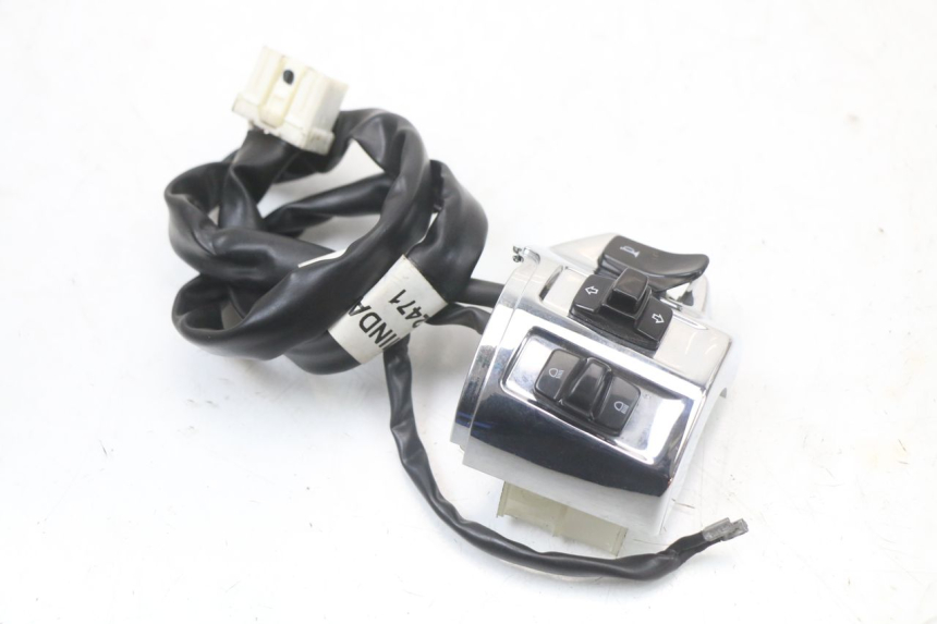 photo de LEFT SWITCH PIAGGIO VESPA PRIMAVERA 4T 50 (2021 - 2024)