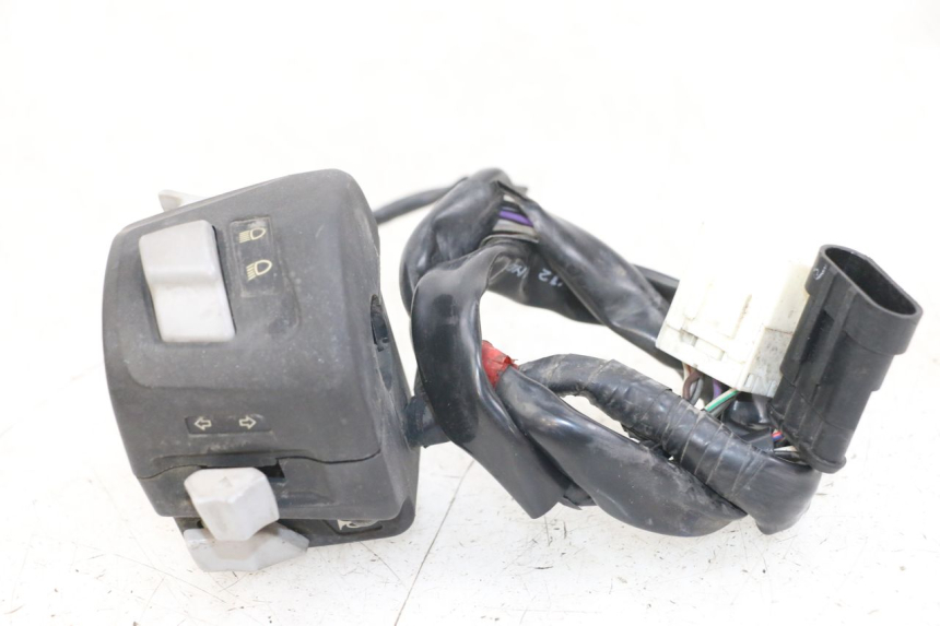 photo de LEFT HANDLEBAR SWITCH PIAGGIO X10 125 (2012 - 2017)