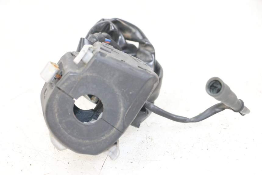 photo de LEFT HANDLEBAR SWITCH PIAGGIO X10 125 (2012 - 2017)