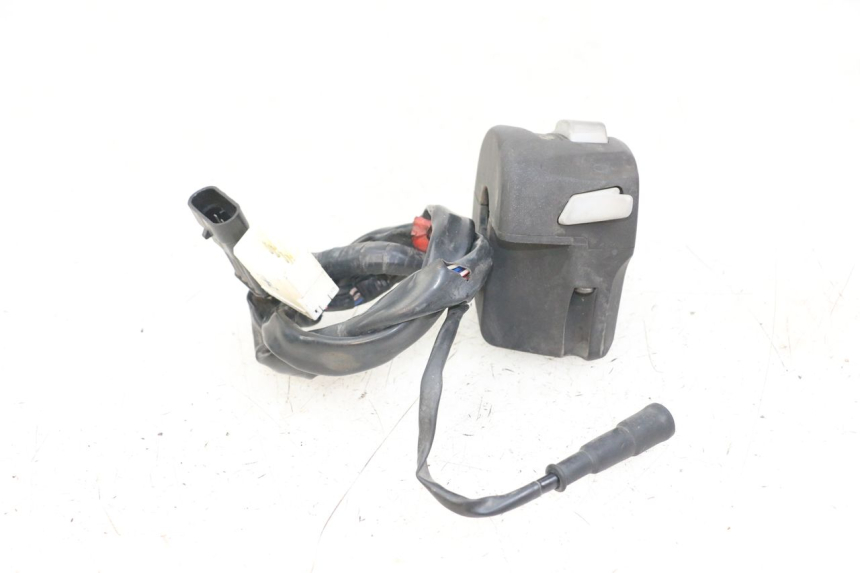 photo de LEFT HANDLEBAR SWITCH PIAGGIO X10 125 (2012 - 2017)