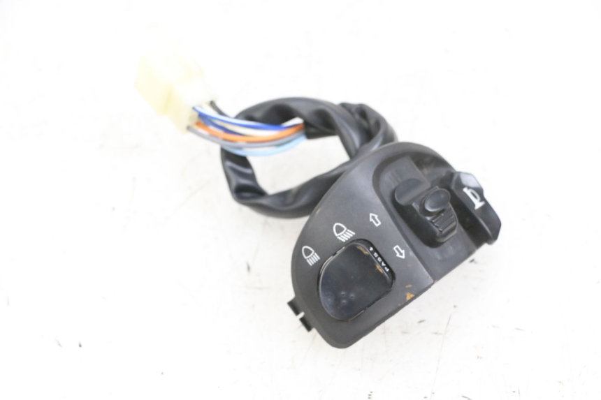 photo de LEFT SWITCH EFUN PUSA 1 - Fixing points details