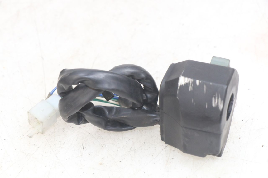 photo de LEFT HANDLEBAR SWITCH YAMASAKI ROADSTER 50 (2013 - 2018)