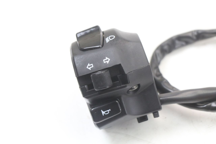 photo de LEFT SWITCH ROYAL ENFIELD SCRAM 411 (2022 - 2024)