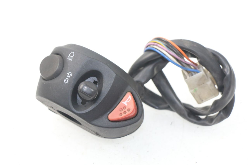 photo de LEFT SWITCH PEUGEOT SATELIS 300 (2012 - 2015)